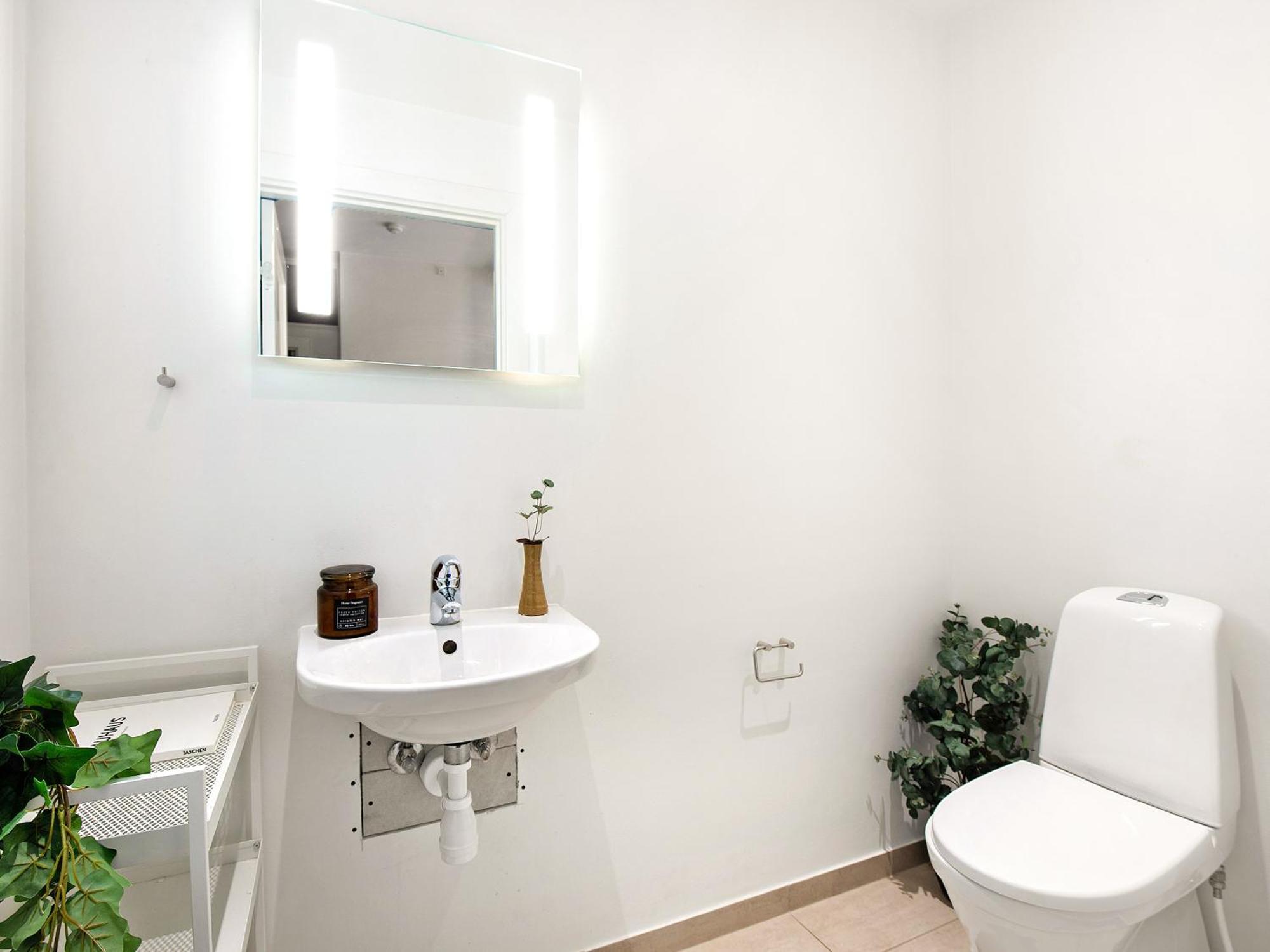 Апартаменты Sanders Leaves - Charming Three-bedroom In Downtown Копенгаген