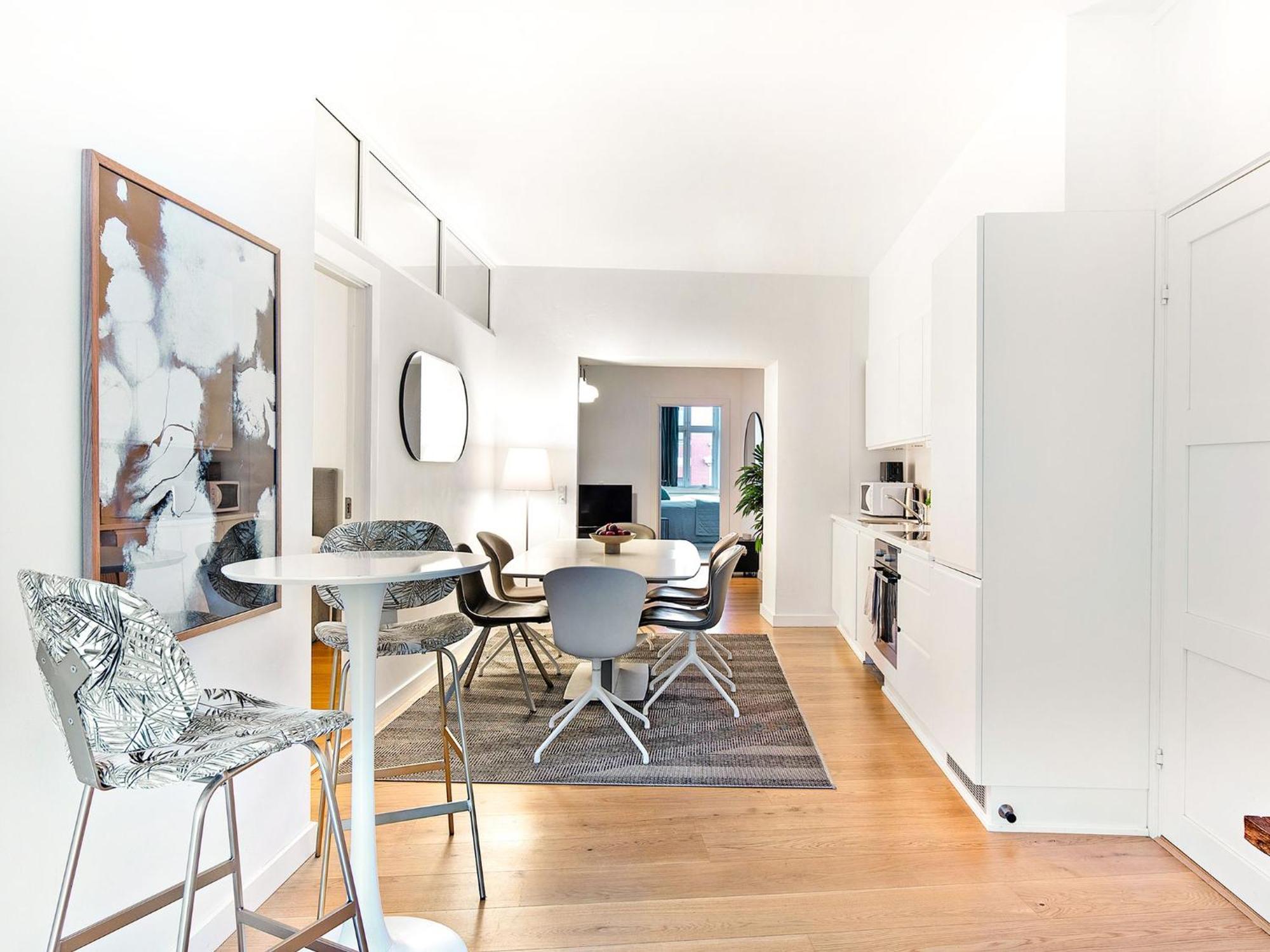 Sanders Leaves - Charming Three-bedroom In Downtown Копенгаген